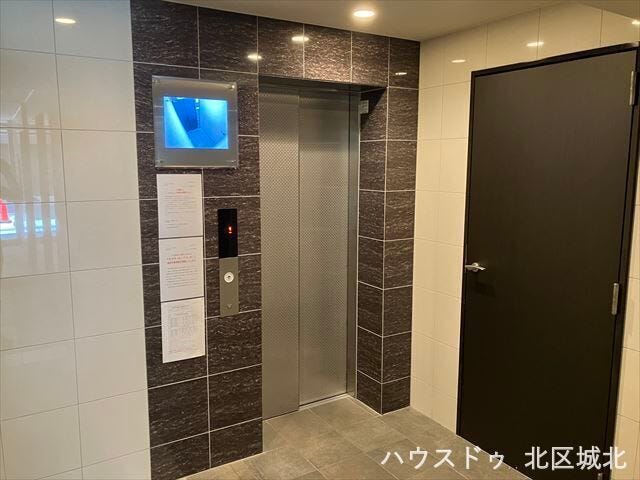 高級感あふれるエレベーターホール。日々の移動を快適にサポートします。