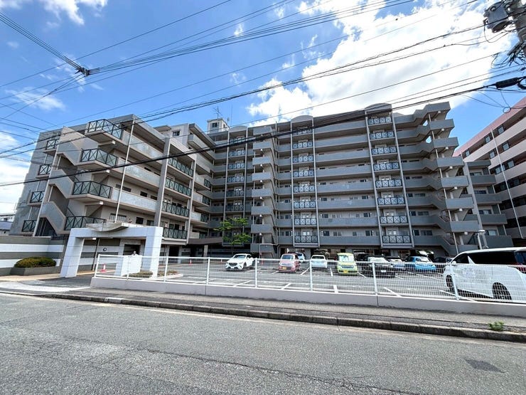 【外観】
【最大120万円を助成♪子育て世帯市内引越し応援助成金(福岡市)対象物件】◆西鉄三苫駅まで歩3分◆三苫小学校まで歩7分◆2026年1月リフォーム済