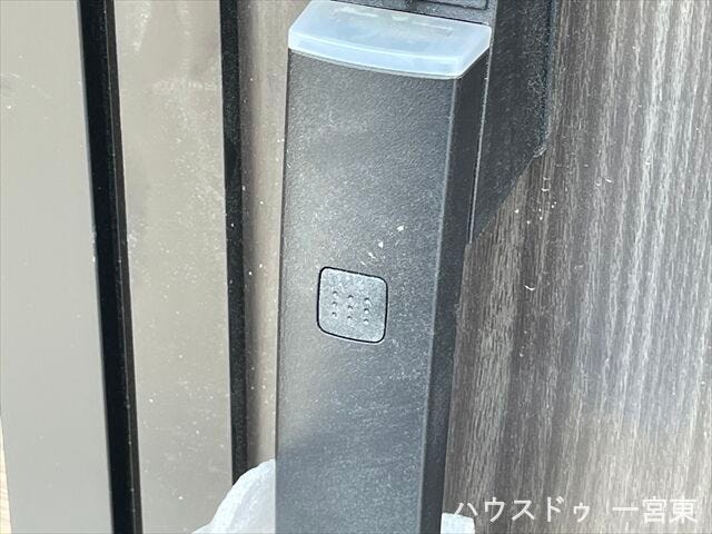 【スマートキー】防犯対策にも効果的!鍵を使用せずに施錠開錠がスムーズに行える非接触型の錠前システムです。