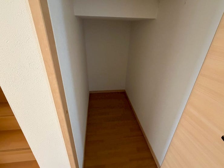 階段下収納