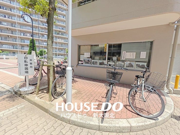 ■来客用駐輪場や子供用自転車置き場等が整備されております♪