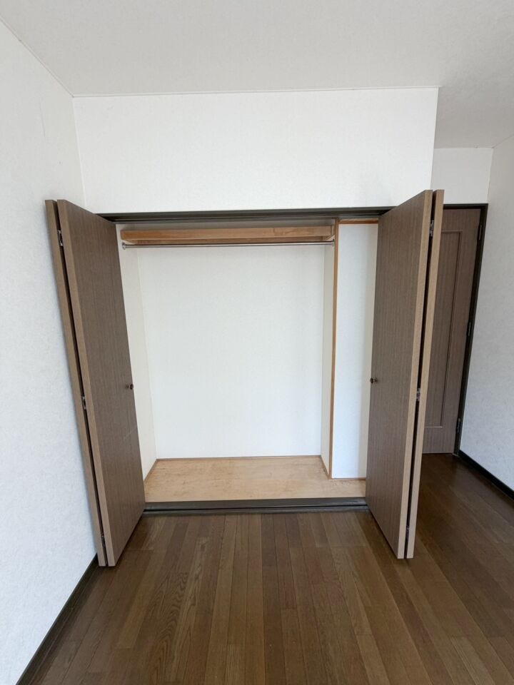 各お部屋に収納がございます。