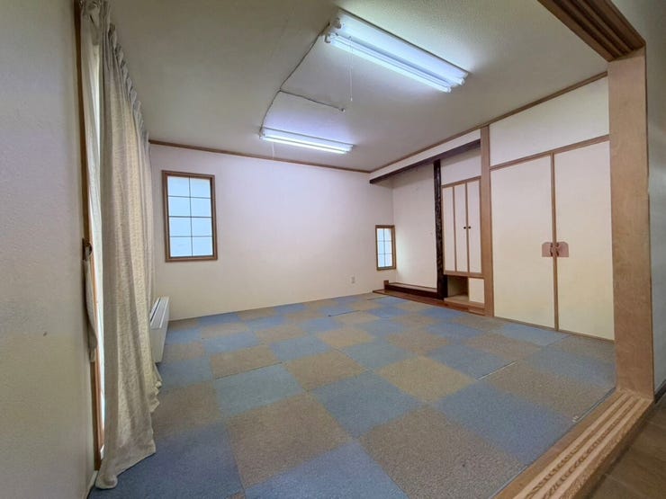 広々した8帖の和室です。