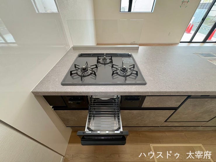 同時調理が可能◎「炒める・煮る・温める」を同時進行でき、料理の段取りがしやすいのが魅力です。品数が多い料理や作り置き調理も、余裕をもって対応できます。