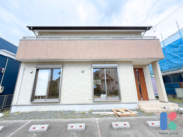 【外観】
リフォーム中♪現地確認をご希望の際はお気軽にお問い合わせください!