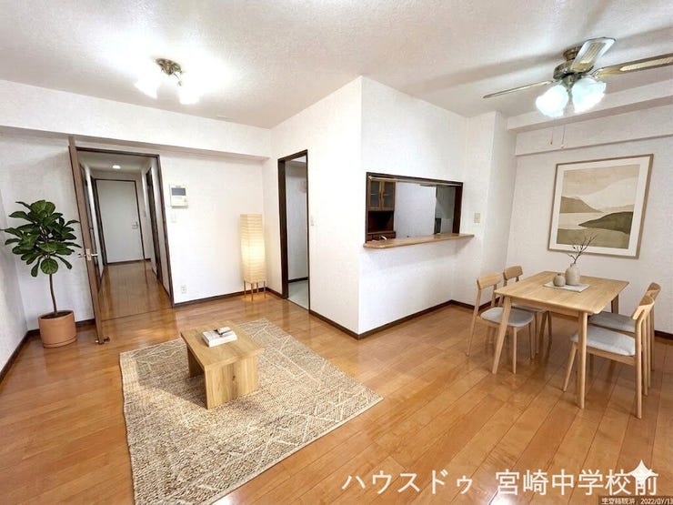 【リビング】
家具、小物はCGです。