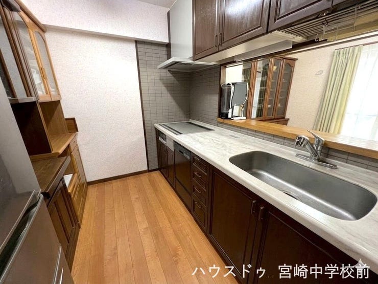 CGで家具、小物は消しています。