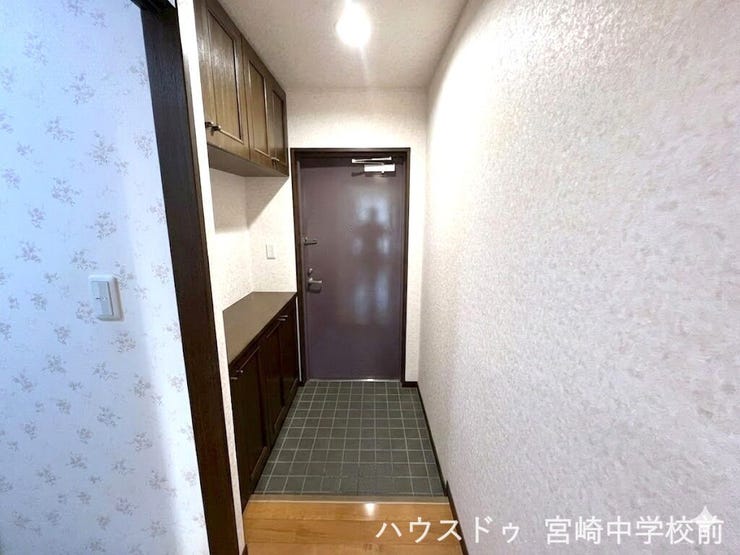 CGで小物は消しています。