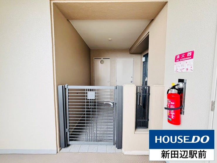 玄関ポーチも広々としていますね。