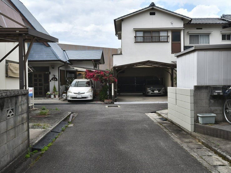 東側道路