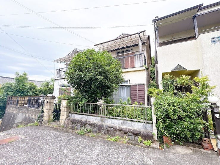 静かで落ち着いた閑静な住宅地です。
子育て世代の生活環境としても最適です◎