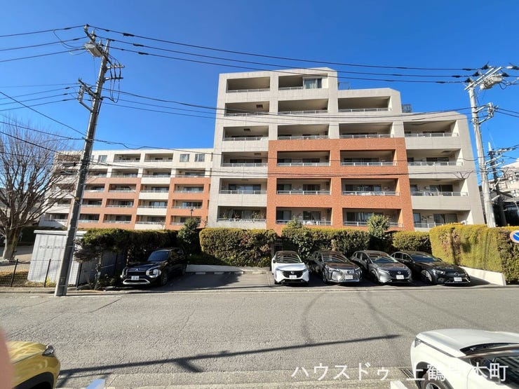 相模大野駅徒歩2分。利便性と品格を兼ね備えたマンションです。