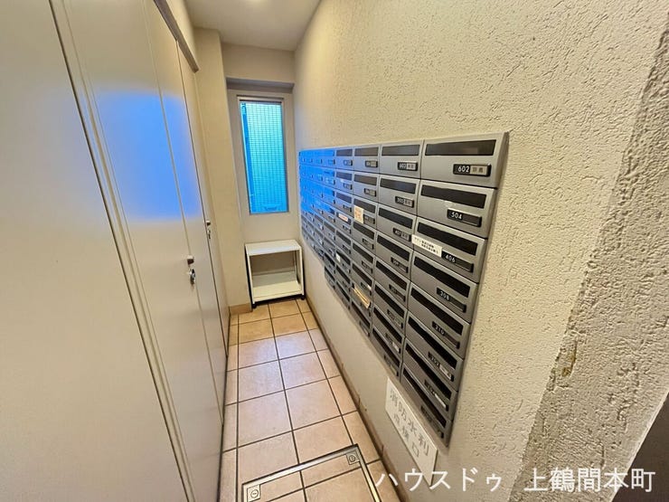 エントランスに集合ポストを設置し、郵便物の受け取りもスムーズ。
