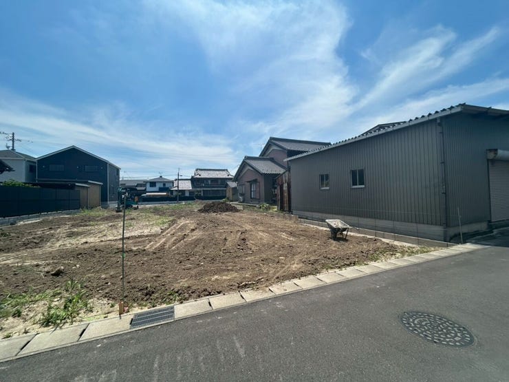 騒音や混雑が少ない閑静な住宅街は、家族連れや静かな暮らしを求める方におすすめです!
さらに当物件と同様の物件の見学が可能です!気になる方はお気軽にお問い合わせください♪