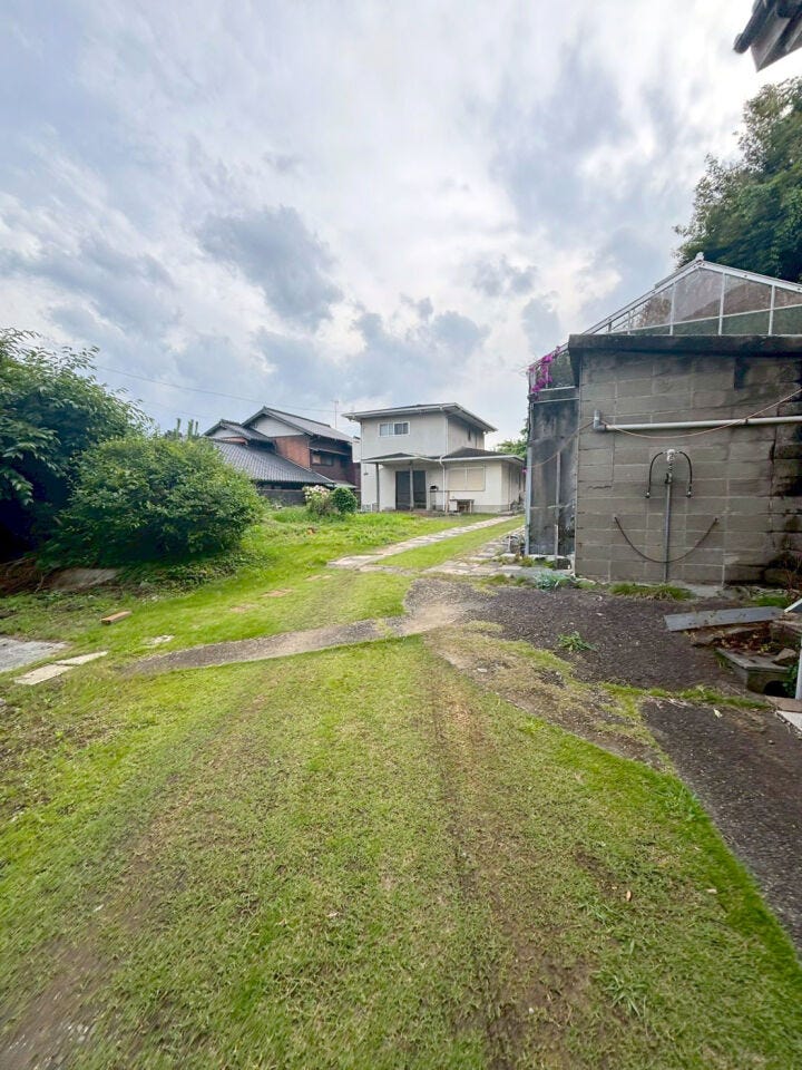 小倉南区沼本町 売地 建築条件無し♪土地面積約525坪♪コンビニまで徒歩約6分♪沼小まで徒歩約7分♪