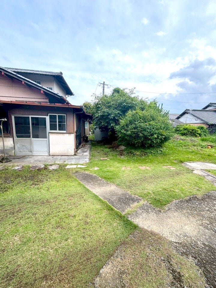 小倉南区沼本町 売地 建築条件無し♪土地面積約525坪♪コンビニまで徒歩約6分♪沼小まで徒歩約7分♪