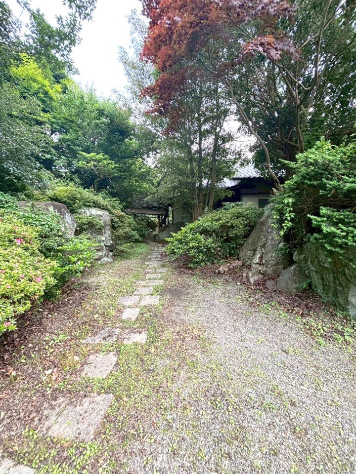 小倉南区沼本町 売地 建築条件無し♪土地面積約525坪♪コンビニまで徒歩約6分♪沼小まで徒歩約7分♪