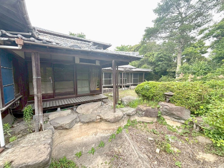 小倉南区沼本町 売地 建築条件無し♪土地面積約525坪♪コンビニまで徒歩約6分♪沼小まで徒歩約7分♪