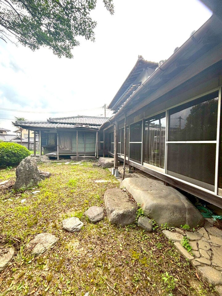 小倉南区沼本町 売地 建築条件無し♪土地面積約525坪♪コンビニまで徒歩約6分♪沼小まで徒歩約7分♪