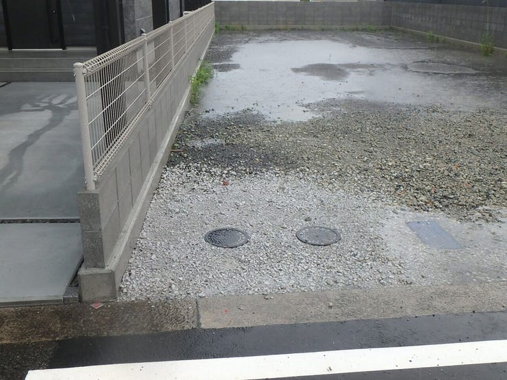 東面境界(雨天時)