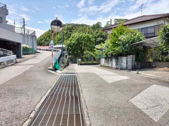 ★横浜小学校区★
南東道路 東から西方向