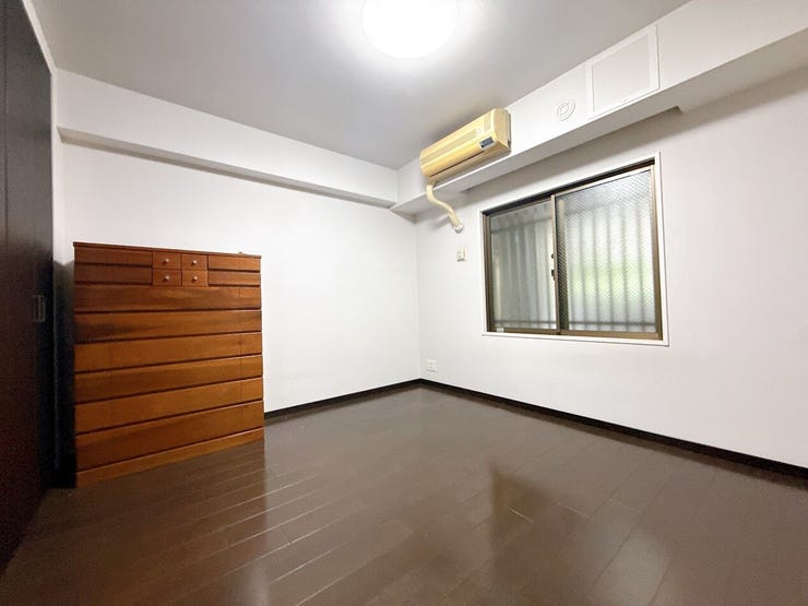 色合いに統一感のある、落ち着いた雰囲気のお部屋です。