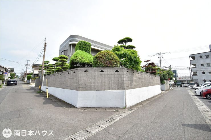 【外観】令和8年6月6日 撮影
南角地で日当たり、通風良好なお家です♪