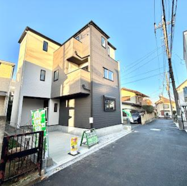 【外観】
【さいたま市浦和区瀬ケ崎1期】
令和7年12月完成済み!
現地ご案内可能!
同分譲物件も合わせてご紹介可能!