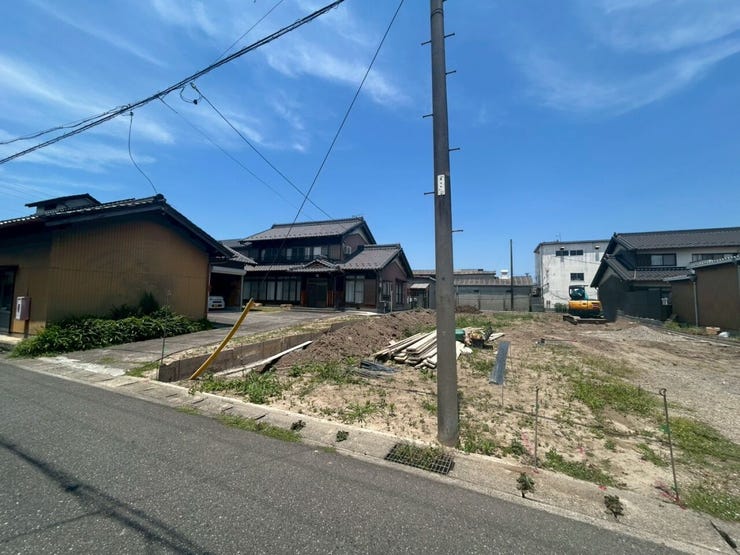 騒音や混雑が少ない閑静な住宅街は、家族連れや静かな暮らしを求める方におすすめです!
さらに当物件と同様の物件の見学が可能です!気になる方はお気軽にお問い合わせください♪
