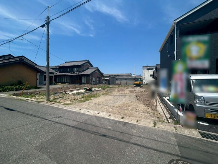 騒音や混雑が少ない閑静な住宅街は、家族連れや静かな暮らしを求める方におすすめです!
さらに当物件と同様の物件の見学が可能です!気になる方はお気軽にお問い合わせください♪