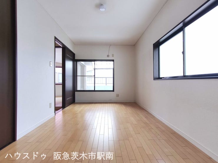 2階 洋室6.7帖のお部屋