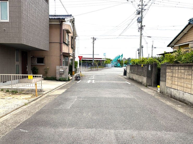 北側前面道路