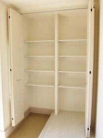 玄関収納
*同社施工例