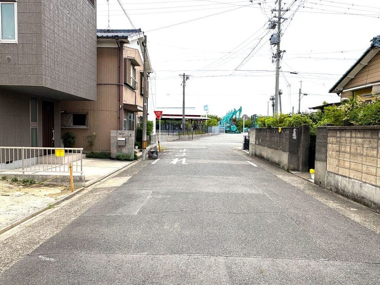 北側前面道路