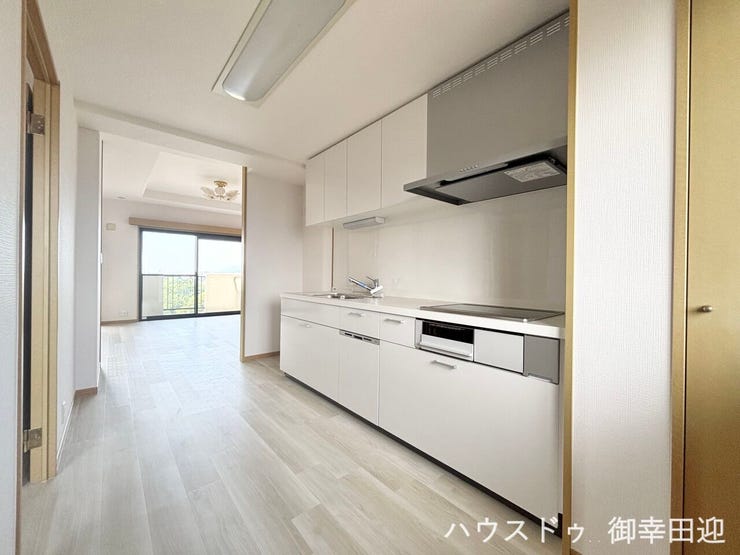 ■家族の「美味しい」が集まる舞台■高い機能性と美しいデザインを両立。料理する人も、待つ人も、笑顔になれる場所です。