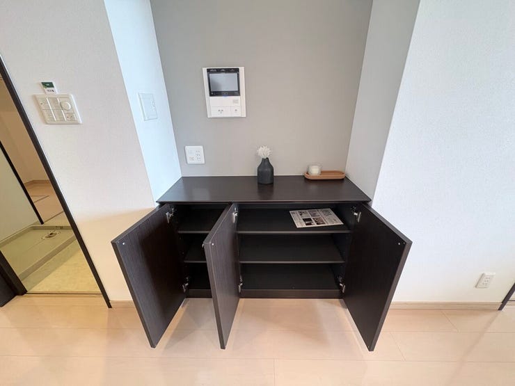 ちょっとした収納は、掃除道具の片付けにも最適です!