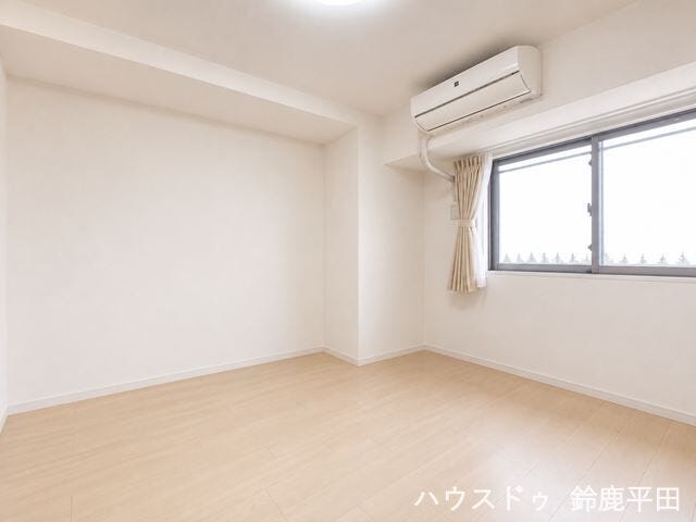 ※家具消し加工をしています。
【北側約7.3帖洋室】寝室としても利用しやすいゆとりある広さのお部屋です。