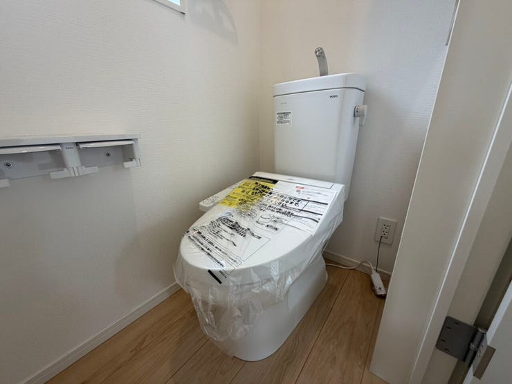 2階にもトイレがございます。
