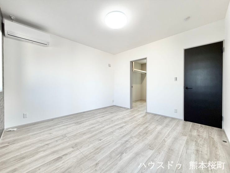 ■2階8.0帖洋室■心からリラックスできる静けさ、上質な眠りで、毎日をリセットします。明日への活力を養う空間です。