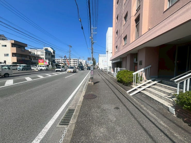 前面道路になります。