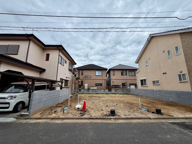 【外観】
随時ご案内可能です♪
当物件はもちろんですが、他に気になる物件のご案内、資金計画、物件詳細、住宅ローン等お気軽にお問い合わせください!!