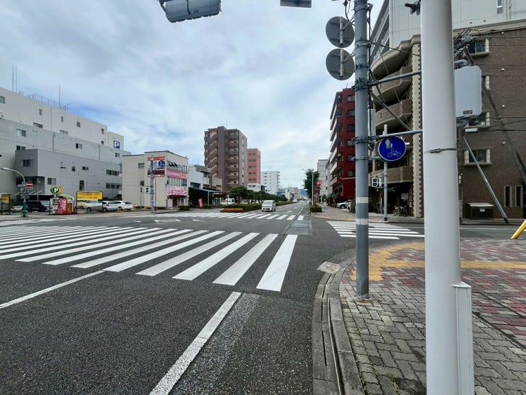 前面道路になります。