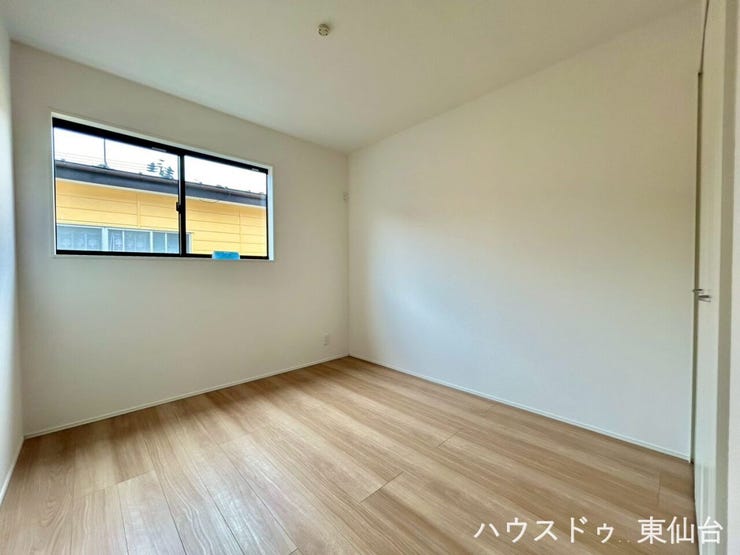家具の配置を妨げない窓の位置が技ありです♪