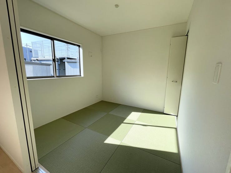 ◇和室◇ 同仕様
収納スペース付きの十分な広さの和室です♪
客間としてもご利用いただけます♪