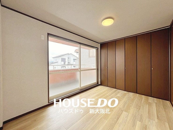 ■3階、階段を登って左側の洋室です!
■各居室6帖以上でゆとりのあるお部屋です!