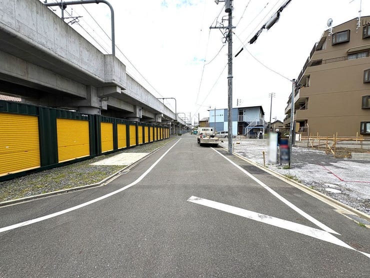 南側前面道路