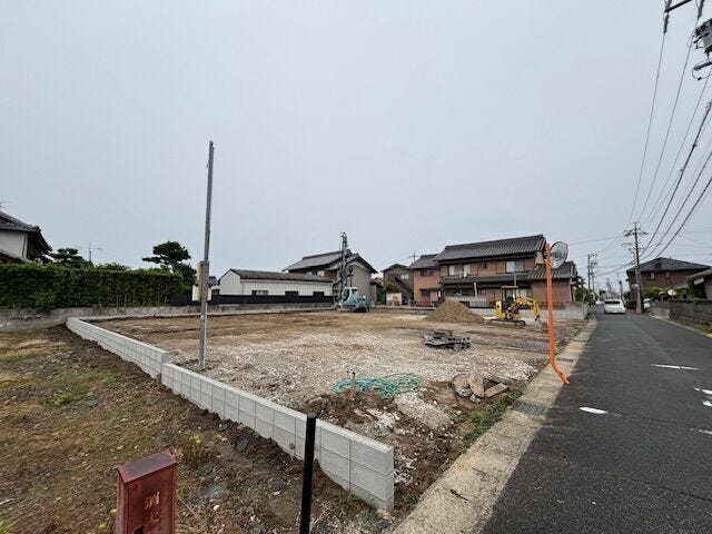 コンビニ&スーパー・ドラックストアまで徒歩圏内で、買い物にも便利な立地です!