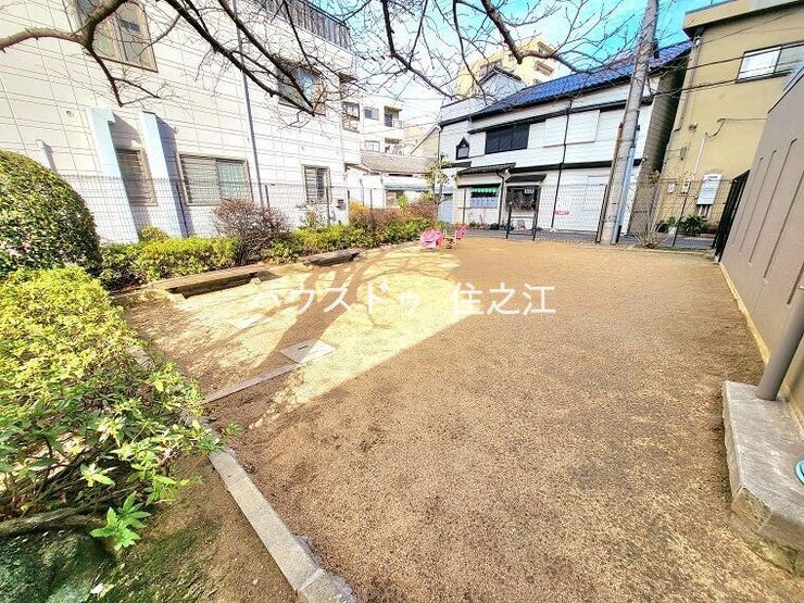 ★マンション敷地内。お子様の遊び場にも最適ですね♪