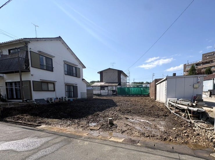 ◇外観写真◇
JR「神領駅」から徒歩15分と好立地♪閑静な住宅地に位置します。採光・通風良好♪小学校まで徒歩11分、スーパーまで徒歩13分と生活環境が整っています。