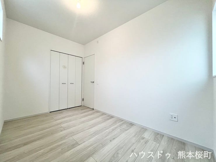 ■1階5帖納戸■必要なものを必要な場所に。家全体で考えられた収納計画が、ゆとりある生活を実現します。